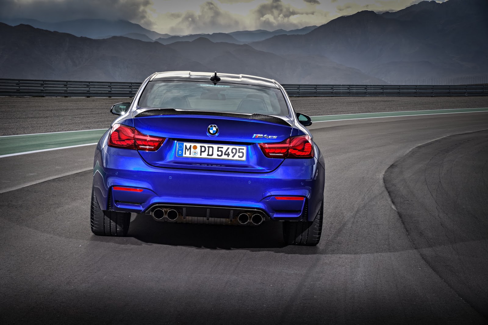 [Imagen: BMW-M4-CS-3.jpg]