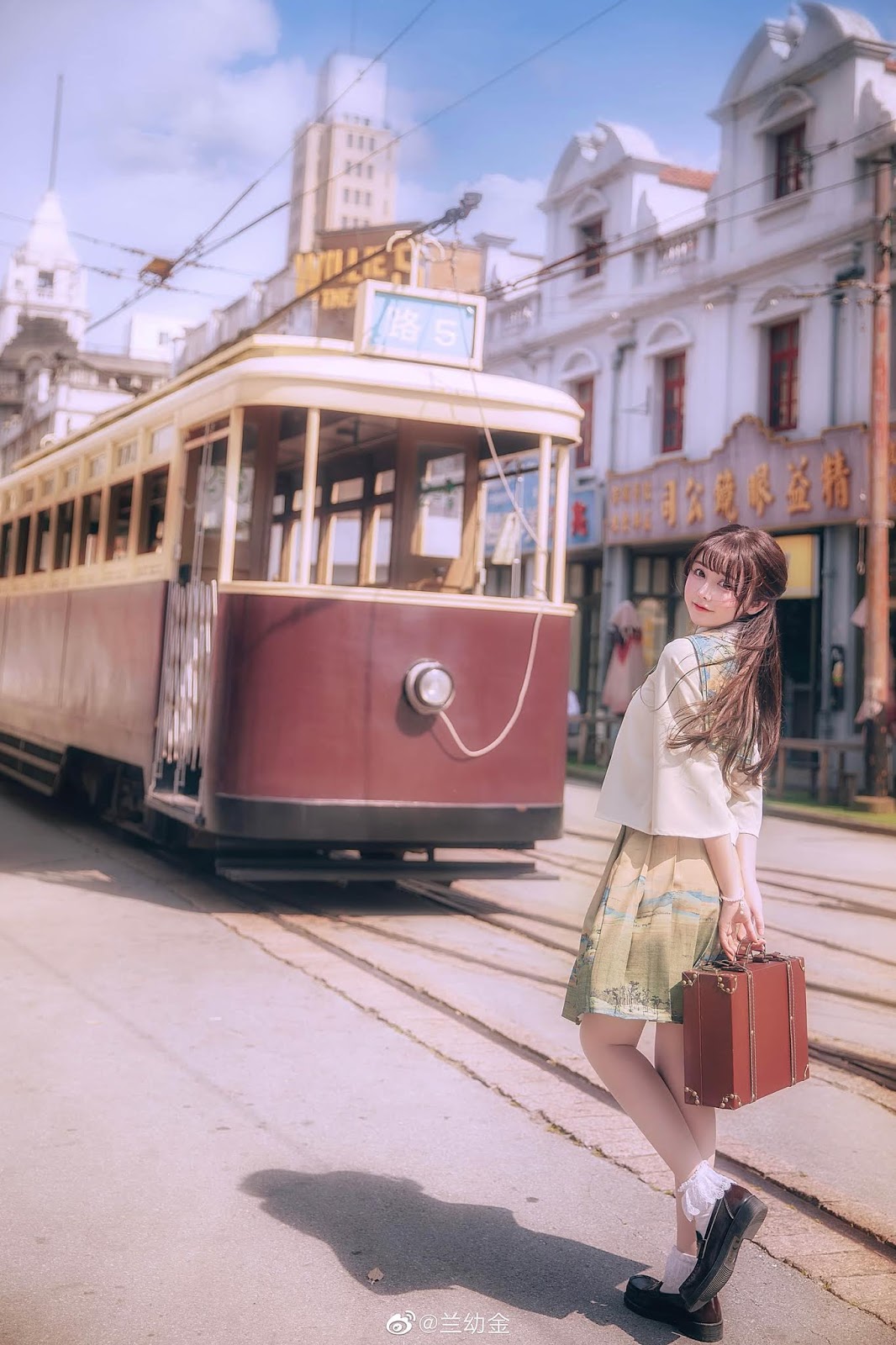 Chinese Cute Model - Cute Passenger - TruePic.net