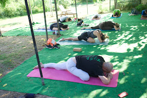 clases de yoga integral en masía Aladín