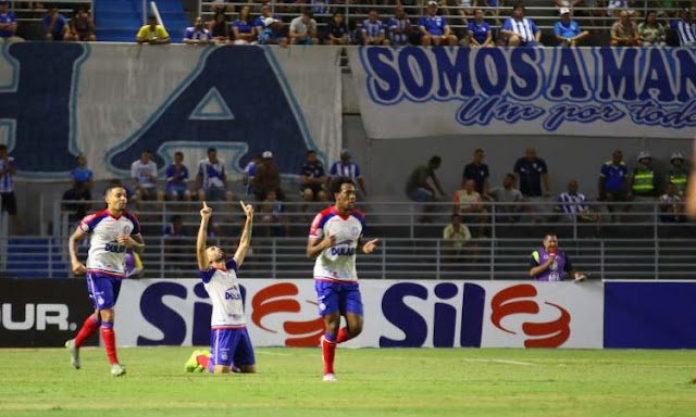 Com um a menos, Bahia vence, acaba com jejum e rebaixa o CSA
