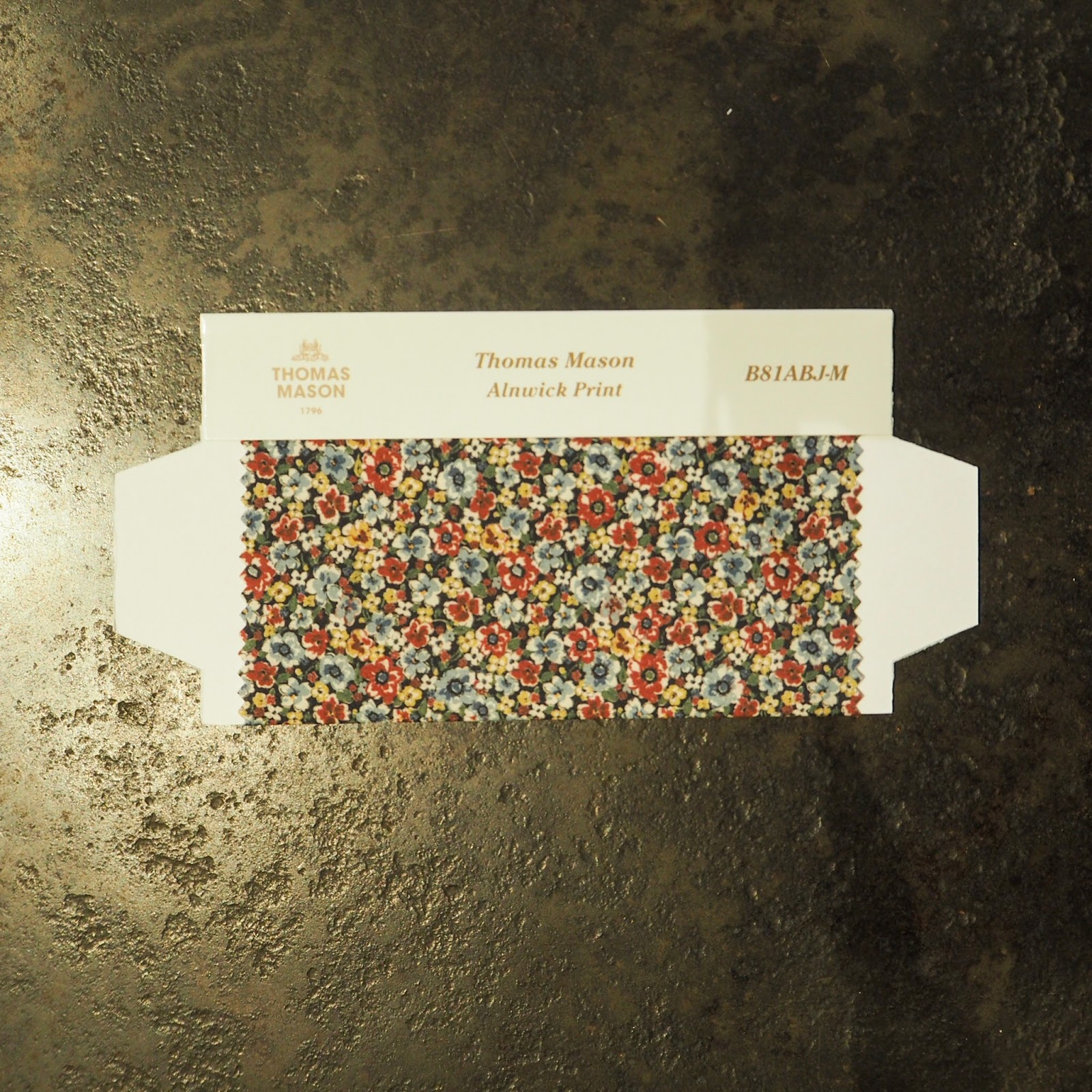 IT’S NOT ALWAYS ABOUT OXFORDS + BLACK FRIDAY YARD SALE USONIAN GOODS