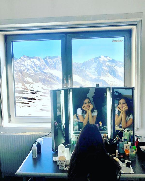 Shraddha Kapoor’s Mirror Selfie From The Sets Of Saaho