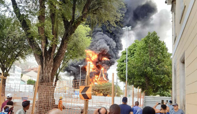 Isqueiro foi achado perto de monumento destruído por incêndio em Salvador