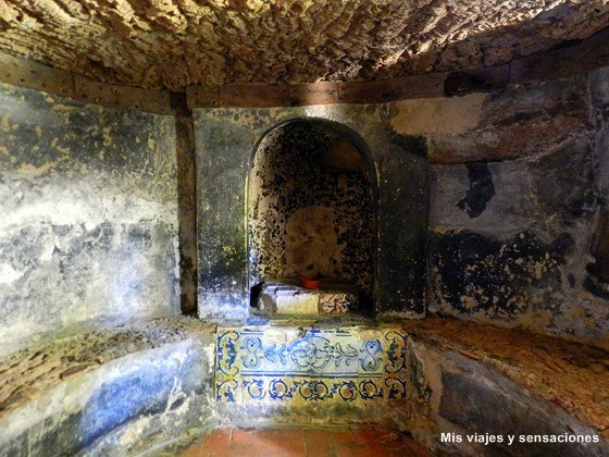 Sala Capitular del Convento dos Capuchos, Sintra, Portugal