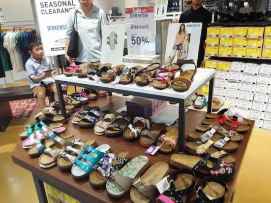 birkenstock one utama new wing