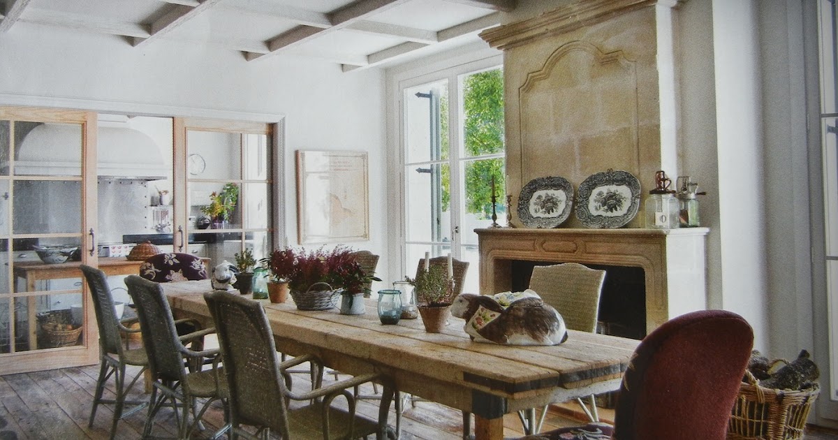 Auction Decorating: Rustic Dining Tables in Spain