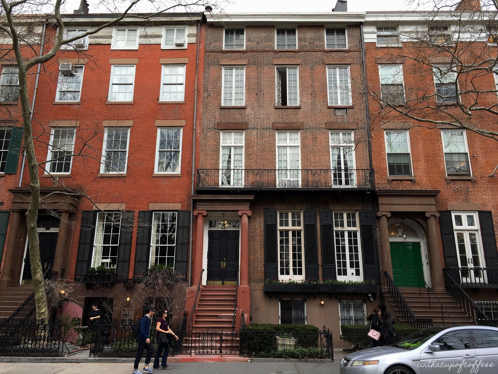 NYC THE CITY OF HUSTLE, BUSTLE, AND CHARM