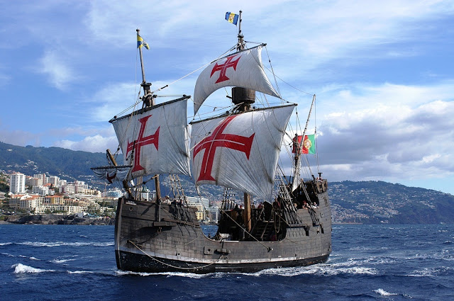 Копия каракка –  корабля Колумба «Санта Мария-Санта» XV век.