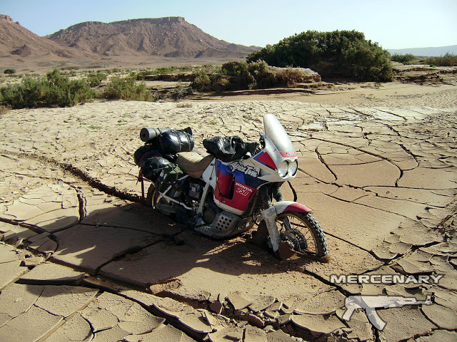 Stuck in the Mud - Africa Twin RD04 - Morocco Sahara, December 2008