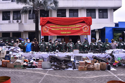 TNI Musnahkan Barang Bukti Perkara Tindak Pidana Militer