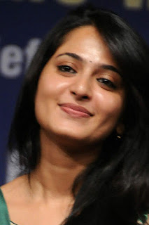 Anushka Shetty Beautiful Smile Close Up Photos