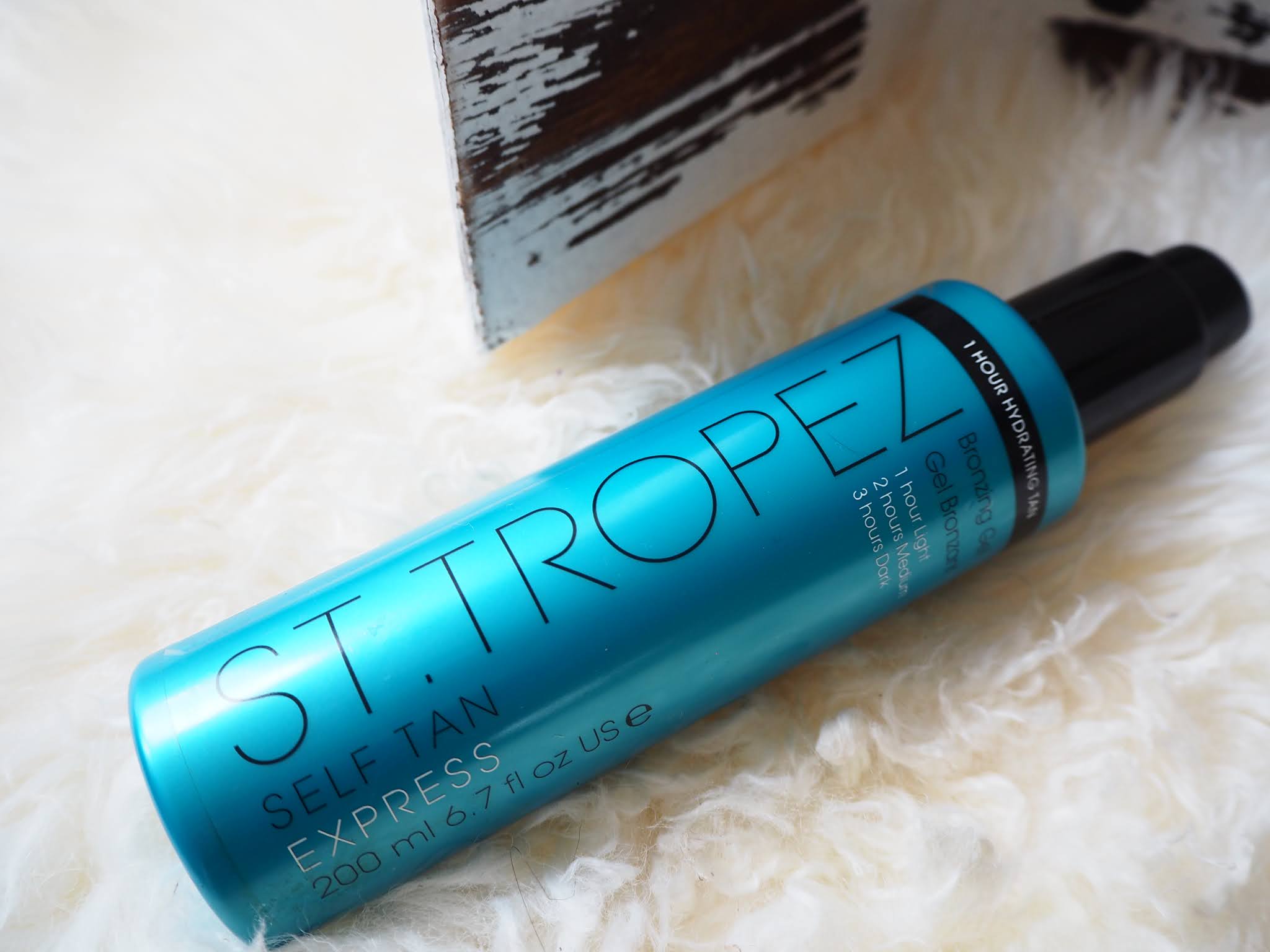 HOW IS THE ST TROPEZ SELF TAN EXPRESS GEL? - TROPEZ TAN EXPRESS GEL REVIEW. | Exclusively