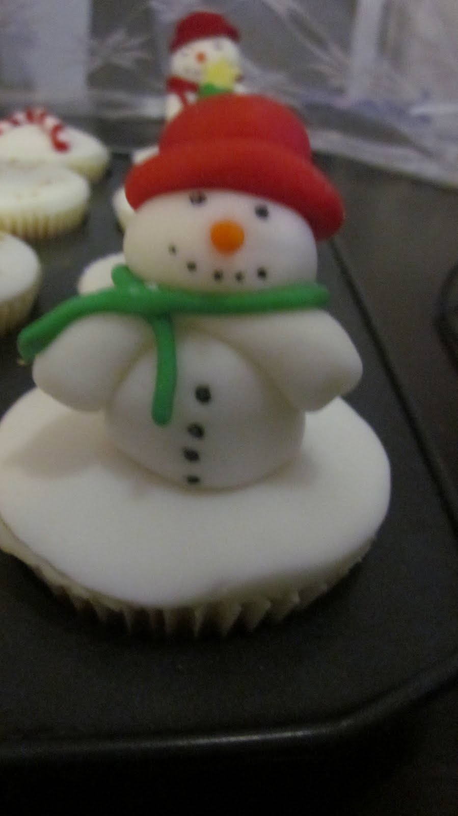 Deb's Cakes and Cupcakes: Christmas Cupcakes