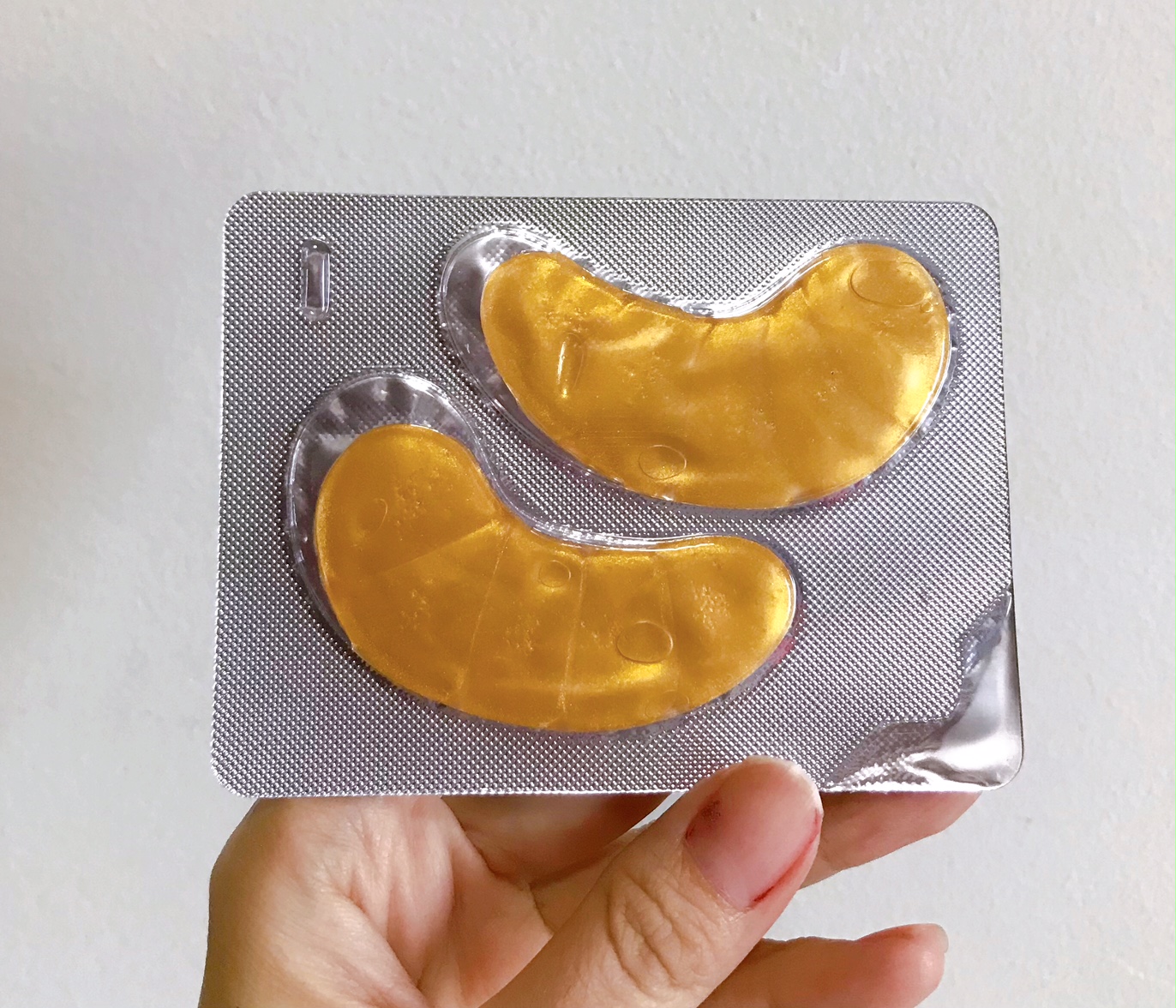 [ Review ] Dr. Hu Bird Nest Peptides Collagen Eye Treatment Mask