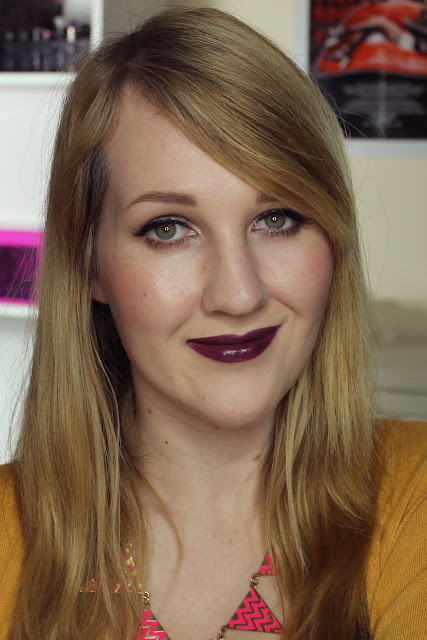 Makeup Revolution Amazing Lipstick - 100% Vamp Swatches & Review