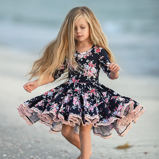 Floral Print Lace Hem Pleated Dress