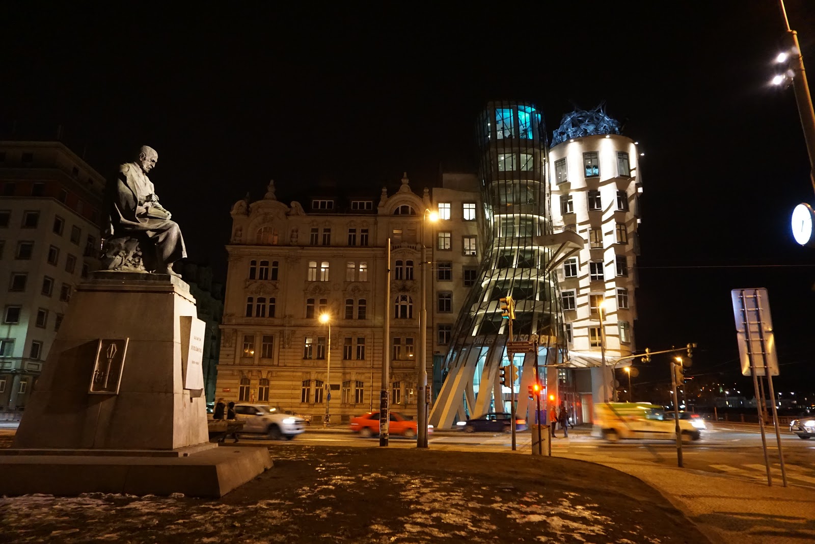 Prag Gezi Rehberi Dancing House