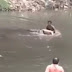 Pai mata namorado da filha a facadas e deixa corpo boiando no rio; veja vídeo