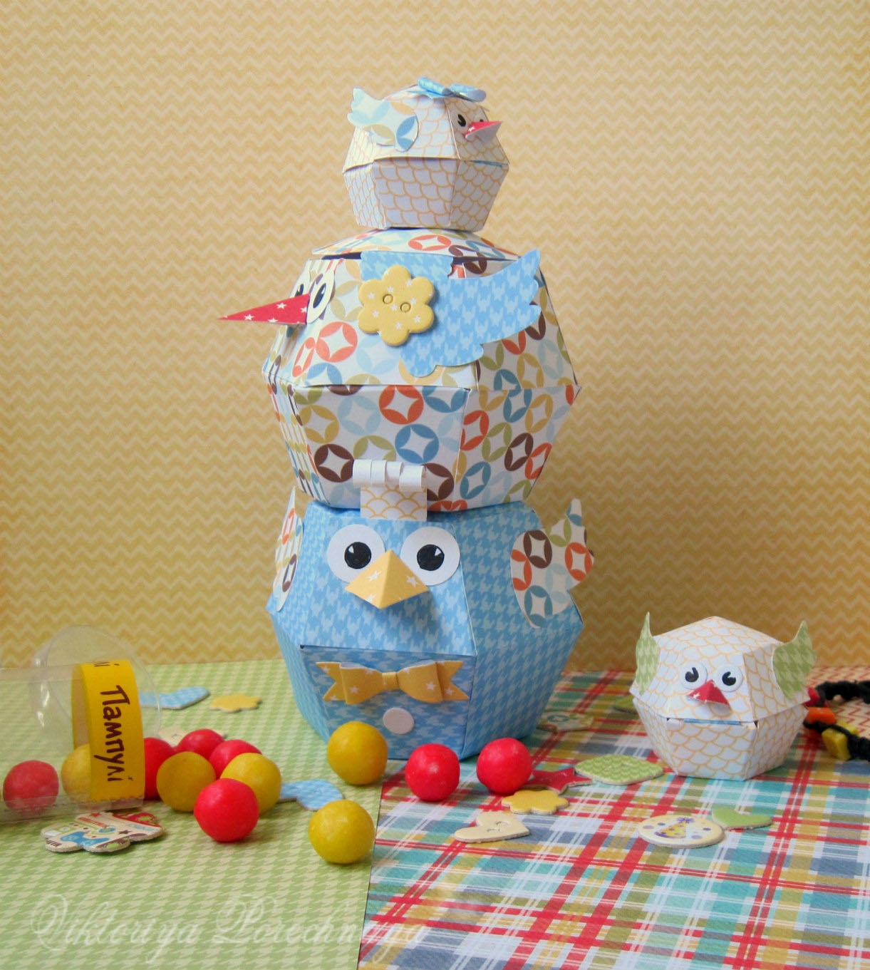 Коробочка для птиц. Скворечник икеа. Птичка в коробочке. Птички коробочки. Коробка с птичками.