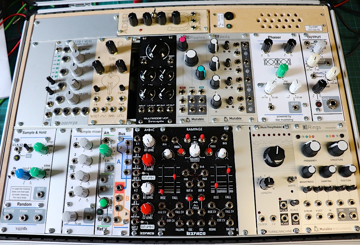 Growing your modular synthesizer for dummies Inside the machine