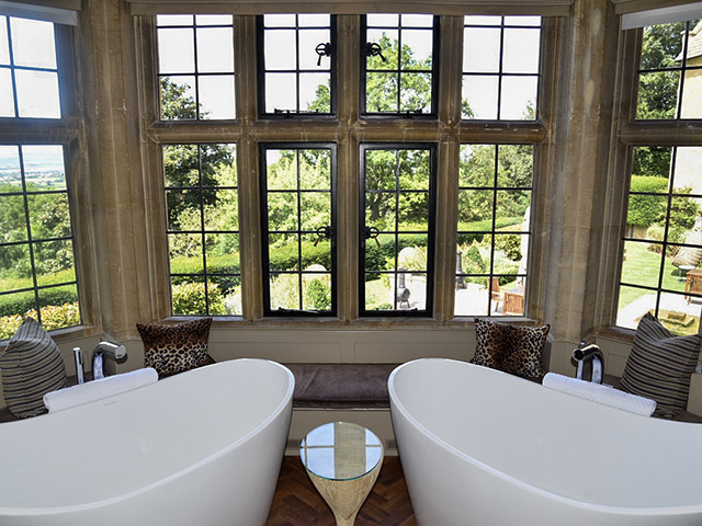 Foxhill Manor bathtubs Foxhill Manor bathtubs