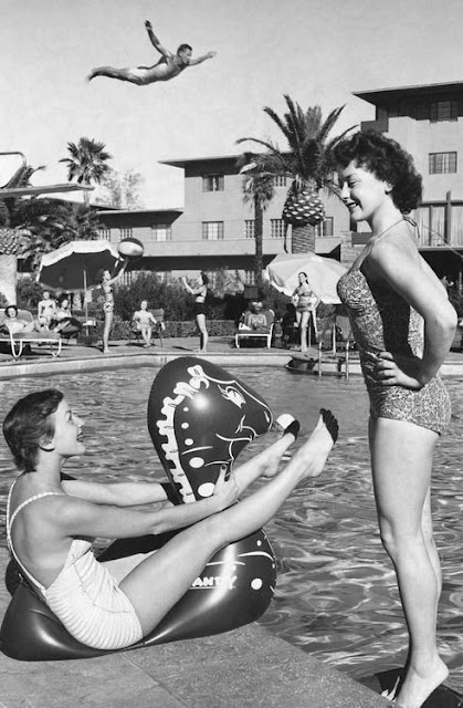 26 Vintage Snapshots Show the Funny Types of Jumping into Water ~ vintage everyday