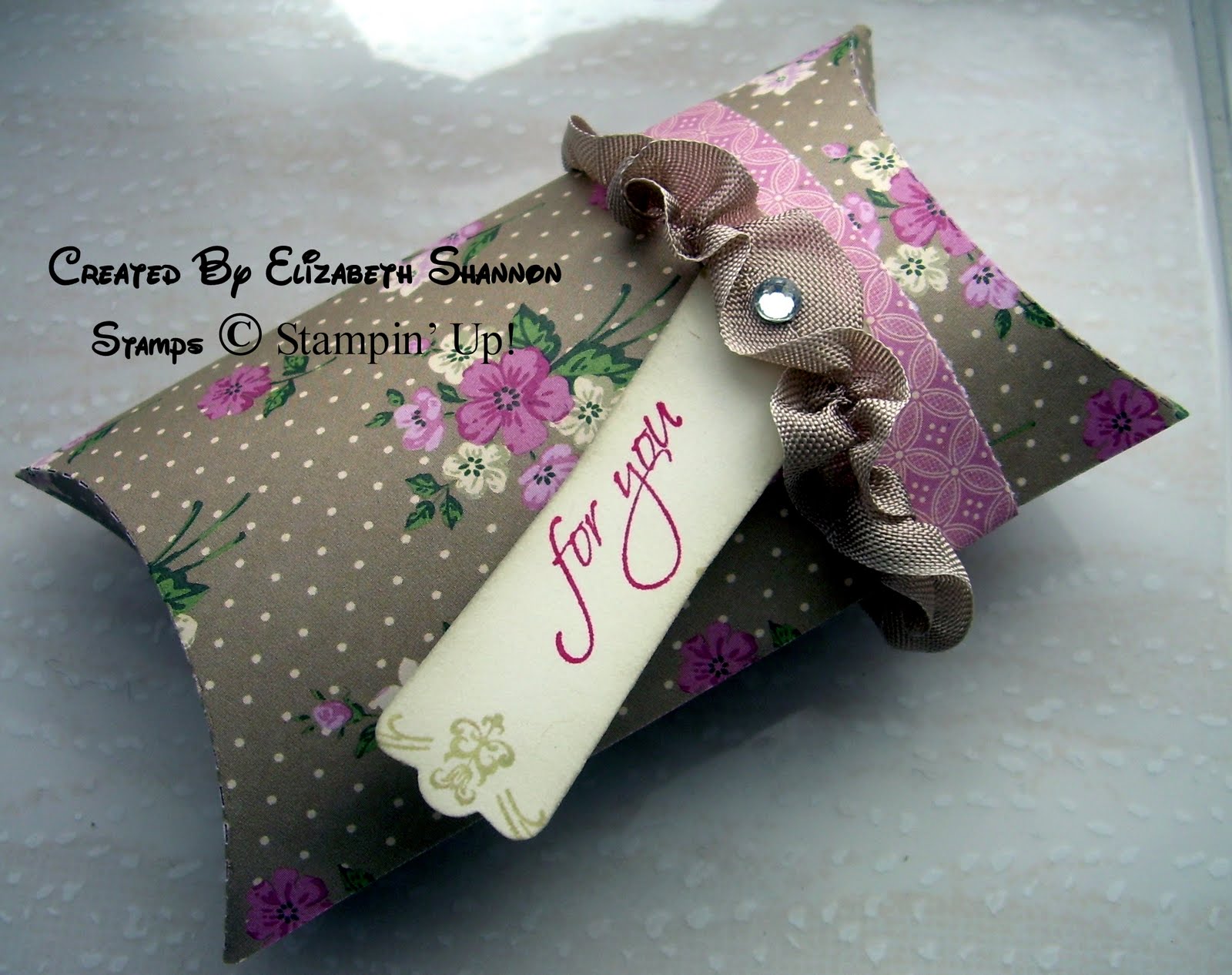 elizabeth's craft room Pillow Box Die