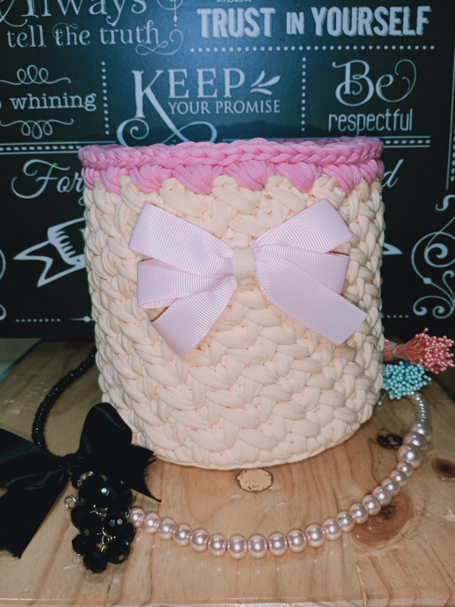 How to Crochet a Basket with Wooden Base KERANJANG RAJUT