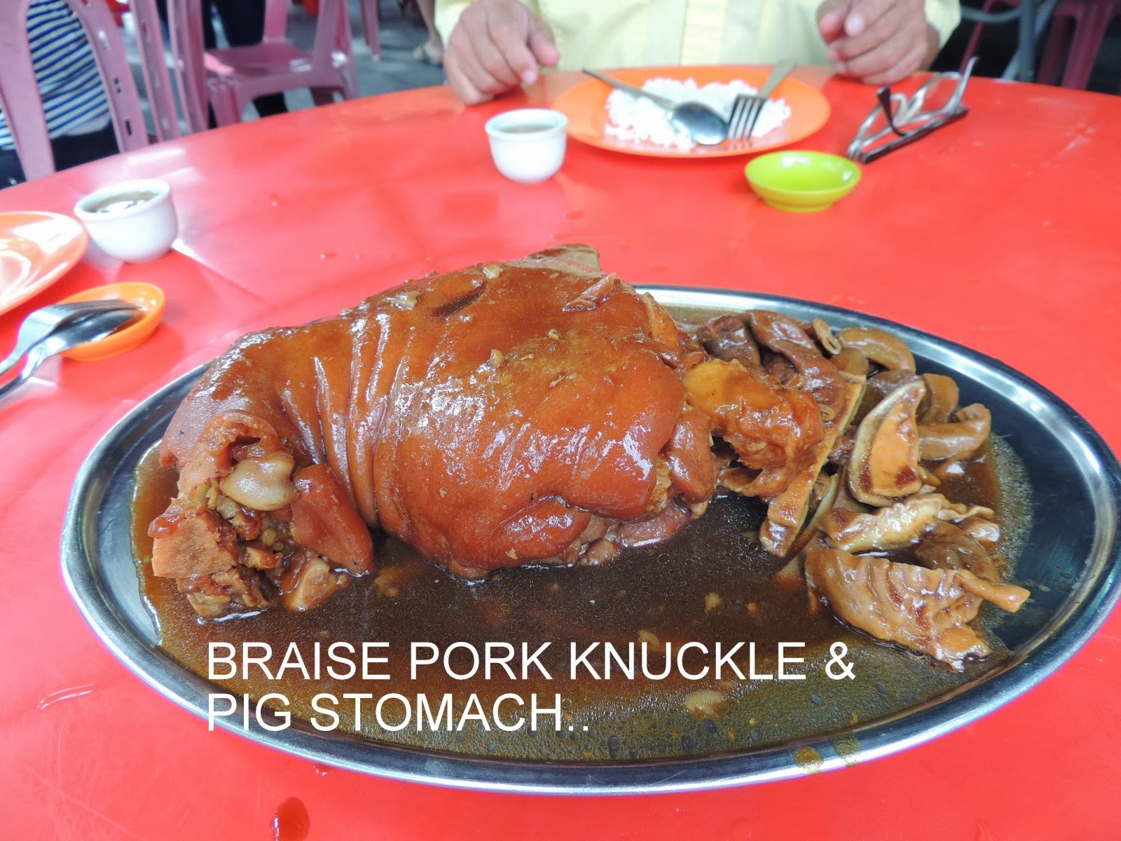 DRINKING TEA SOCIETY BEST PORK KNUCKLE, SELANGOR STATE