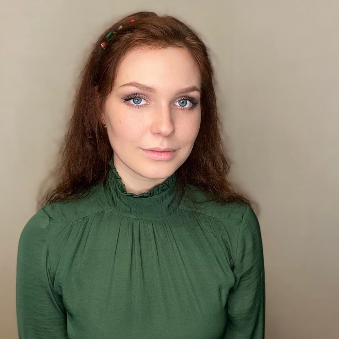 Алиса супрунова белым снегом