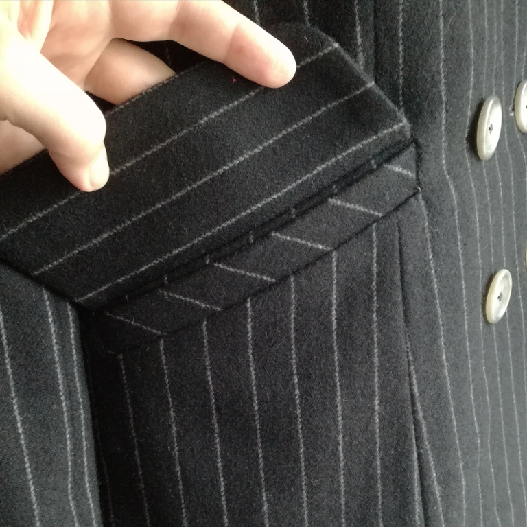Couture et Tricot: Finished pinstriped suit blazer: the details ...