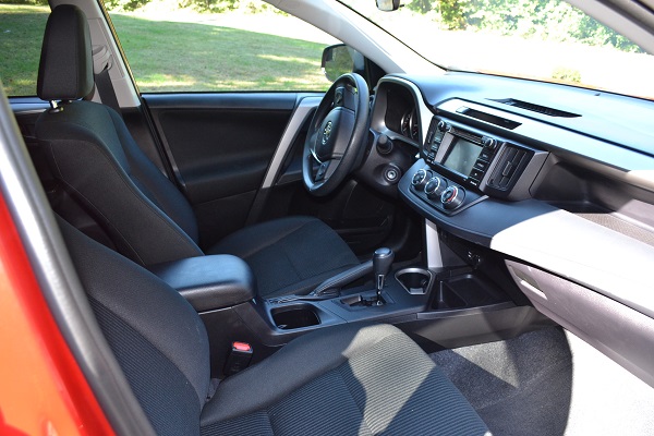 2016 Toyota RAV4 LE front seats
