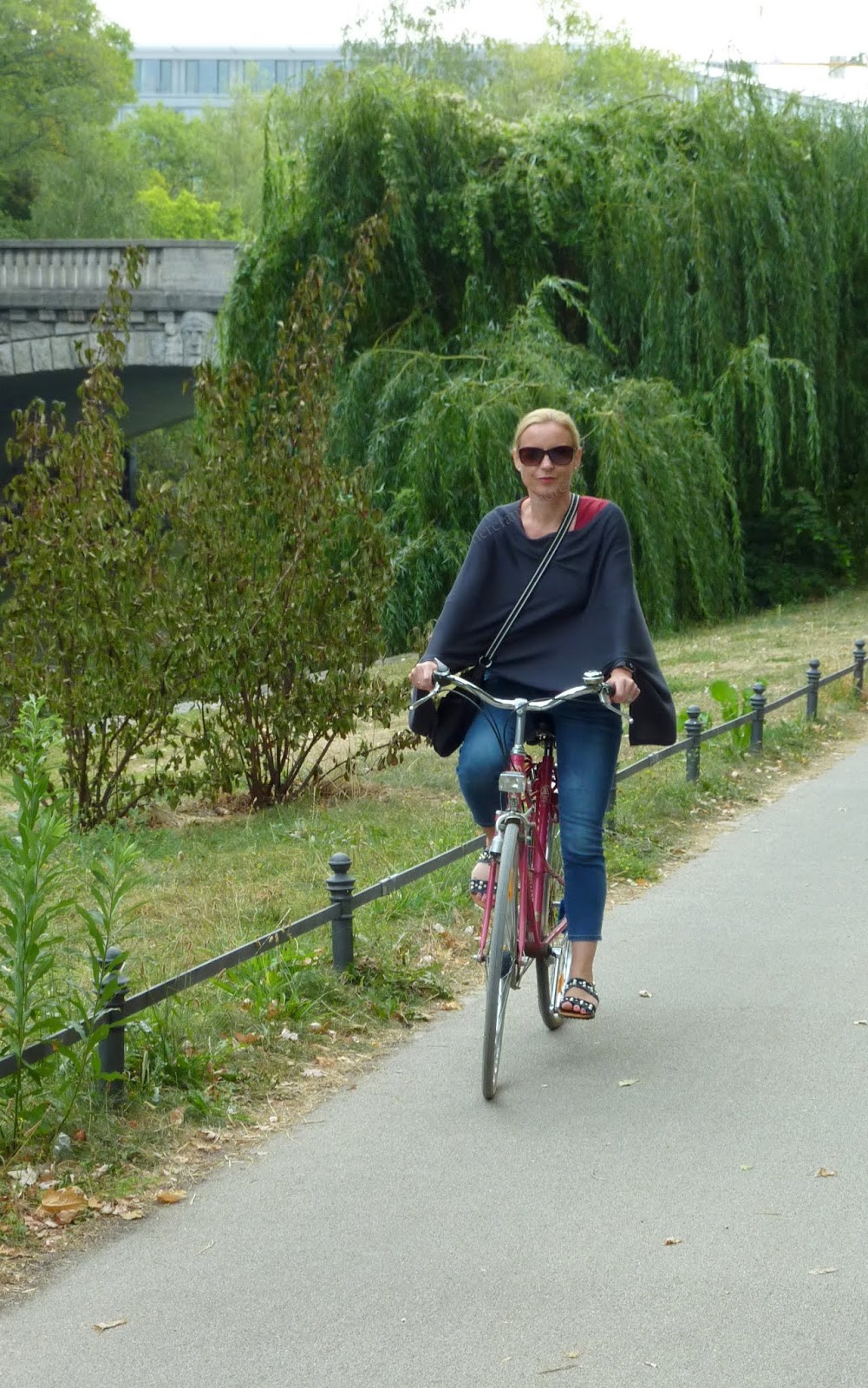 Wie ein pinkfarbenes Fahrrad nach Berlin kam