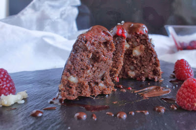 Pudding de chocolate, nueces y frambuesas. Ideas para Navidad