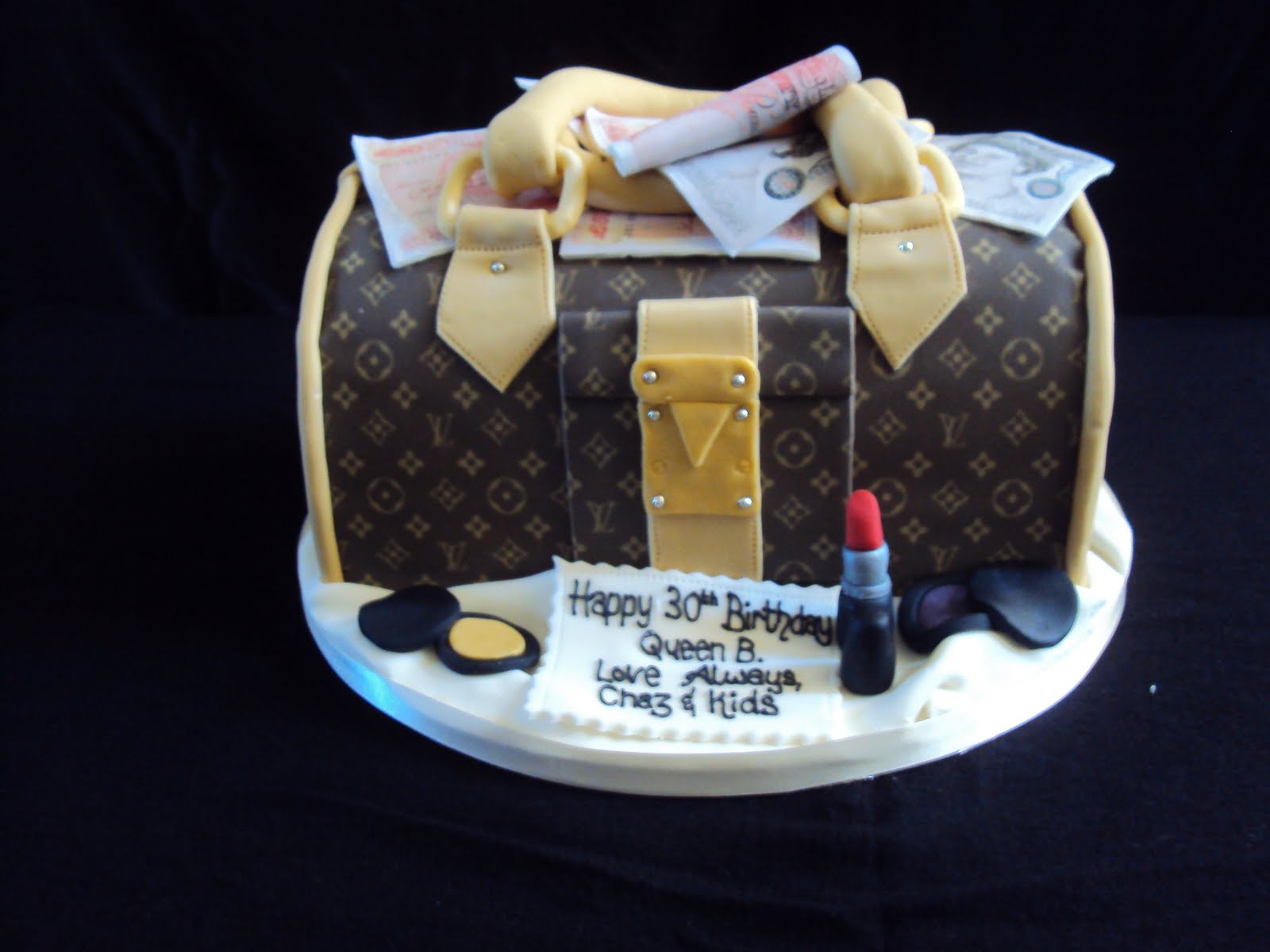 MIMI TO YOU - SWEET AND STYLISH CAKES: Louis Vuitton Speedy Bag Full of Money and Make up