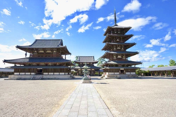 วัดโฮริวจิ (Horyuji Temple)