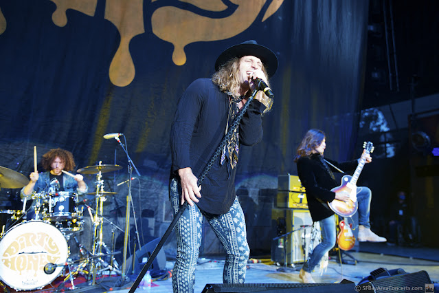 Dirty Honey at Shoreline Amphitheater (Photo: Kevin Keating) Dirty Honey at Shoreline Amphitheater (8/22/21)