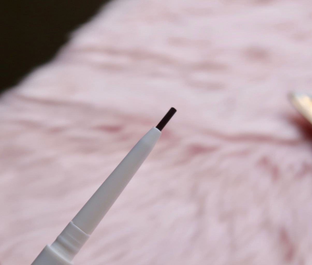 EB Advance Fine Line Brow Pencil For naturally bushy brows!