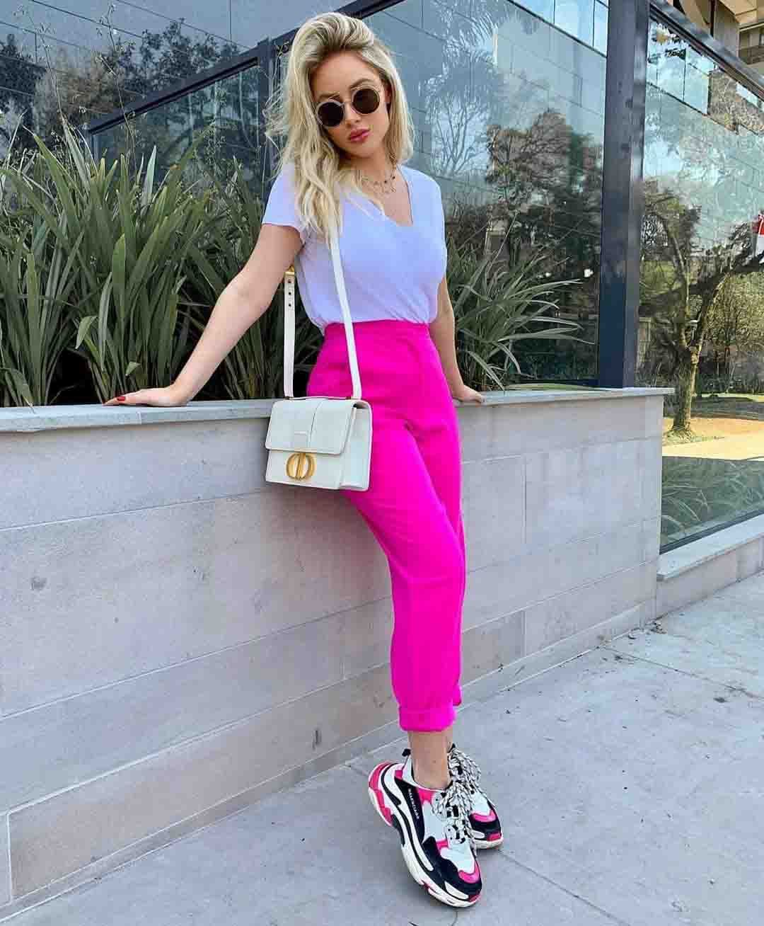 Delírios Cotidianos: Dicas de moda e beleza : Como combinar a calça colorida com o seu look