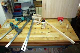 Michas Holzblog: Kleines Projekt: Ablagebrett für die Werkstatt