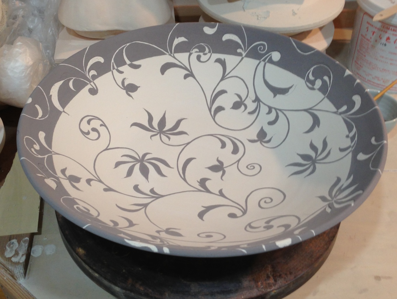 希少　ソビエト陶器　アラベスク模様　大皿　ロシア　焼き物　工芸品　陶磁器　D 希少 ソビエト陶器 アラベスク模様 大皿 ロシア 焼き物 工芸品