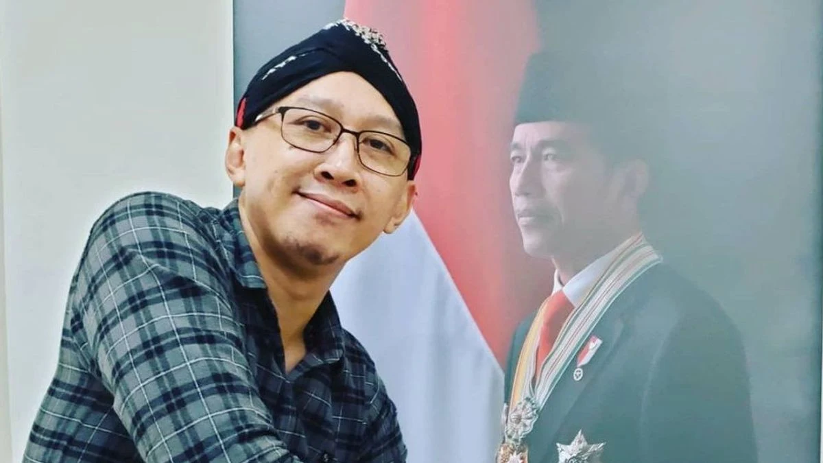 Hobi Sebar Hoaks, Fitnah dan Adu Domba, Kelakuan BuzzeRp Jadi Cerminan Rezim Jokowi