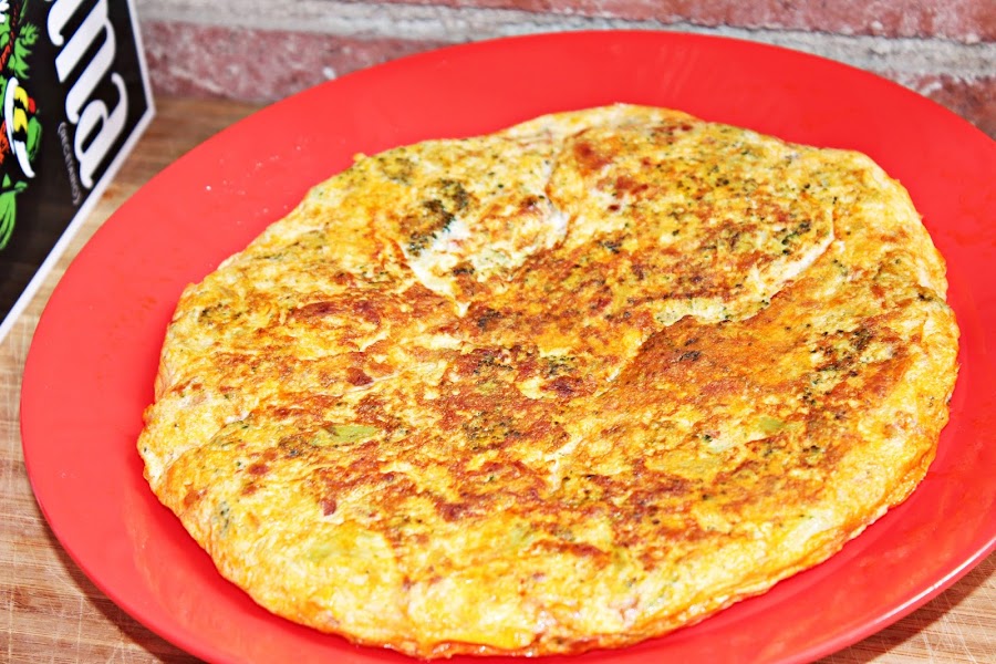 TORTILLA DE PICADILLO DE LEÓN Y BRÓCOLI