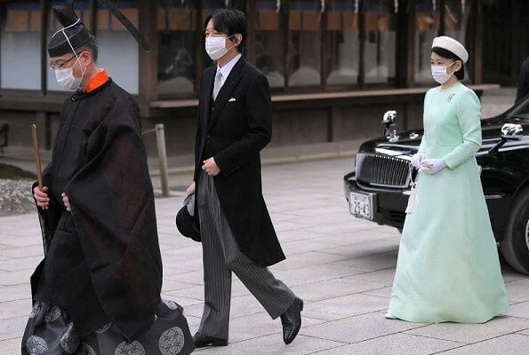 Emperor Naruhito and Empress Masako, Crown Prince Fumihito and Princess Kiko, former Emperor Akihito and former Empress Michiko