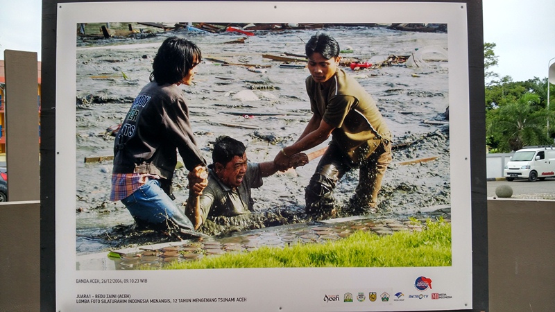 Mengenang 12 Tahun Tsunami Aceh