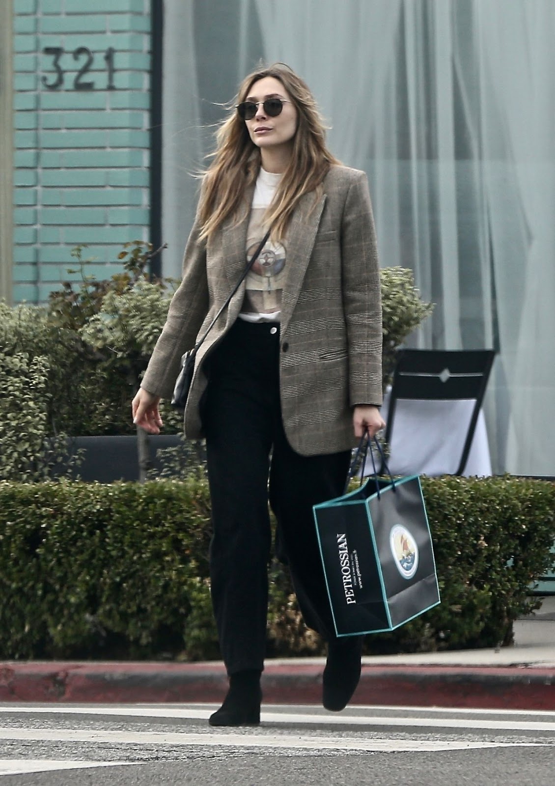 Elizabeth Olsen – Shopping in Beverly Hills 12/22/2019