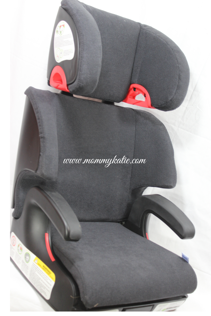 Keeping your Child Safe While in the Car with the Clek Oobr