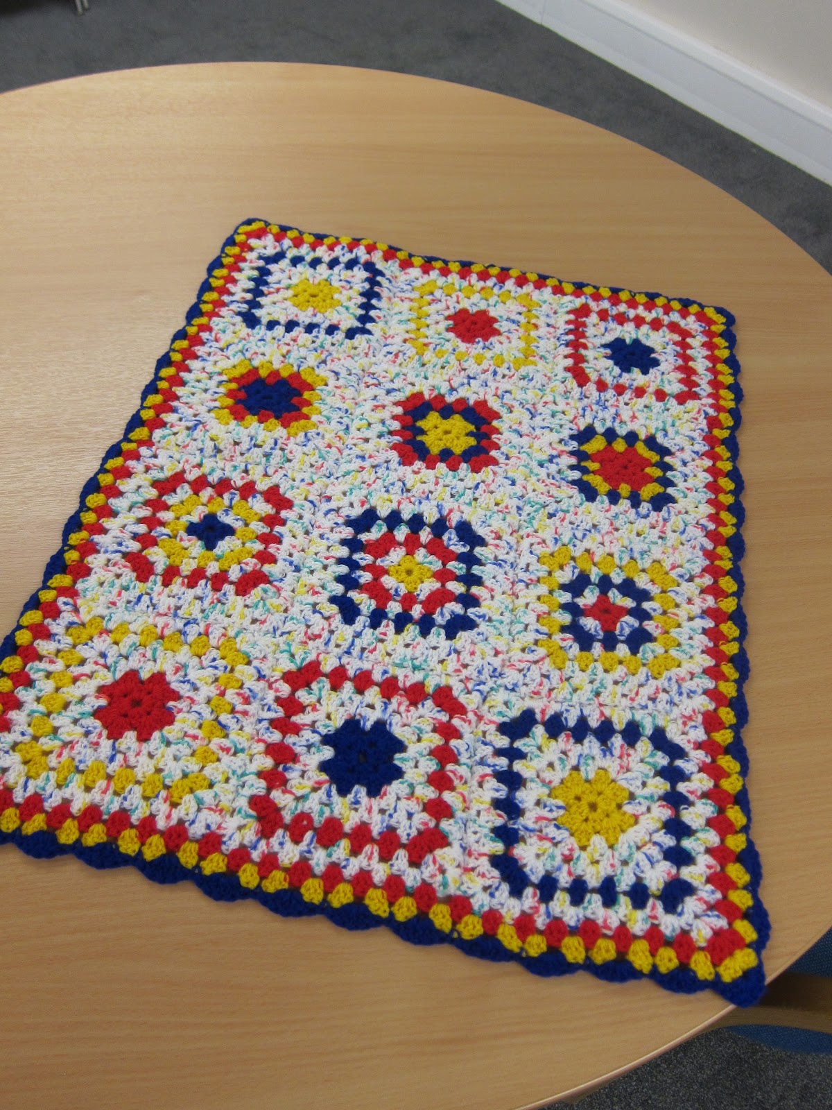 Glasgow Fort Stitch 'N' Bitch Knitting For the Big Knit