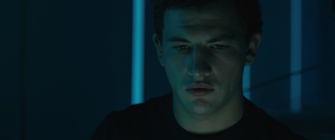 Voyagers 2021 HD 720p Latino 1