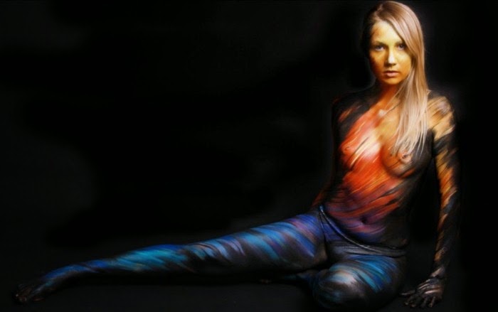 Необычный боди арт Гезине Марведель Необычный боди арт Гезине Марведель